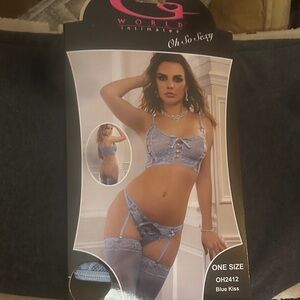 PEEKABOO CROTCHLESS LACE BRA SET